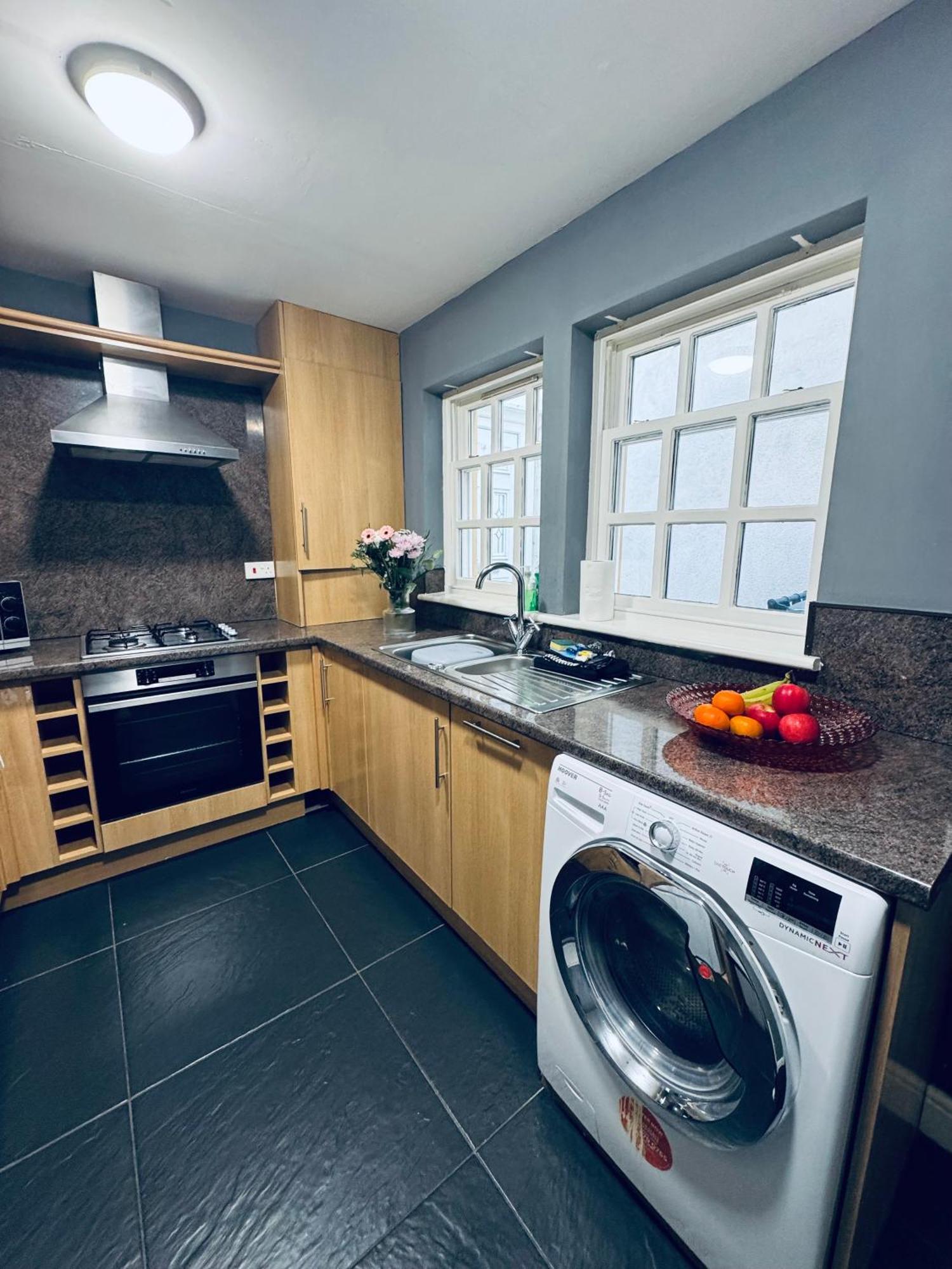 Queens Townhouse - 4 Bed 화이트헤이븐 외부 사진